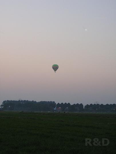 Ballonvlucht 24 mei 2007 (56).JPG